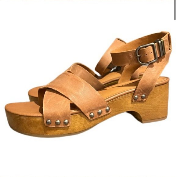 Lucky Brand Shoes - Lucky Brand Platform Brown Leather Sandals